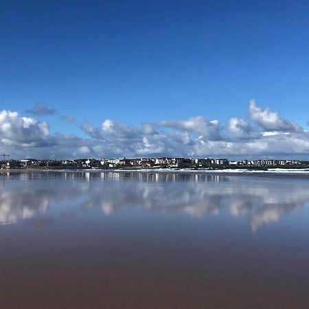 Cosy 3 Bedroom Apartment In Central Portrush With Sea Views 外观 照片