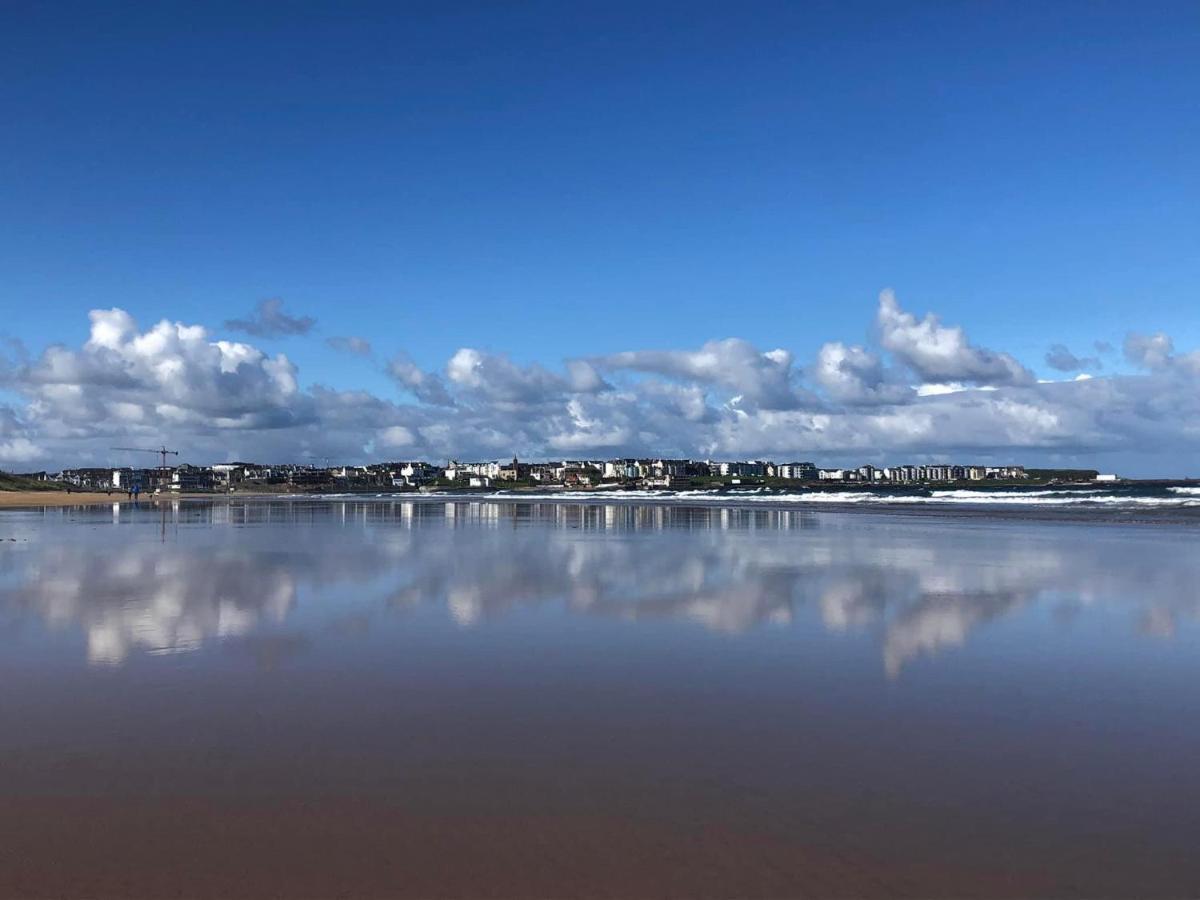 Cosy 3 Bedroom Apartment In Central Portrush With Sea Views 外观 照片