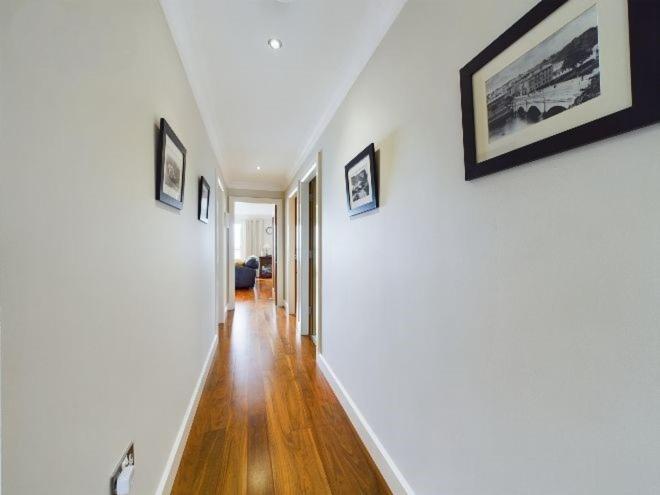 Cosy 3 Bedroom Apartment In Central Portrush With Sea Views 外观 照片
